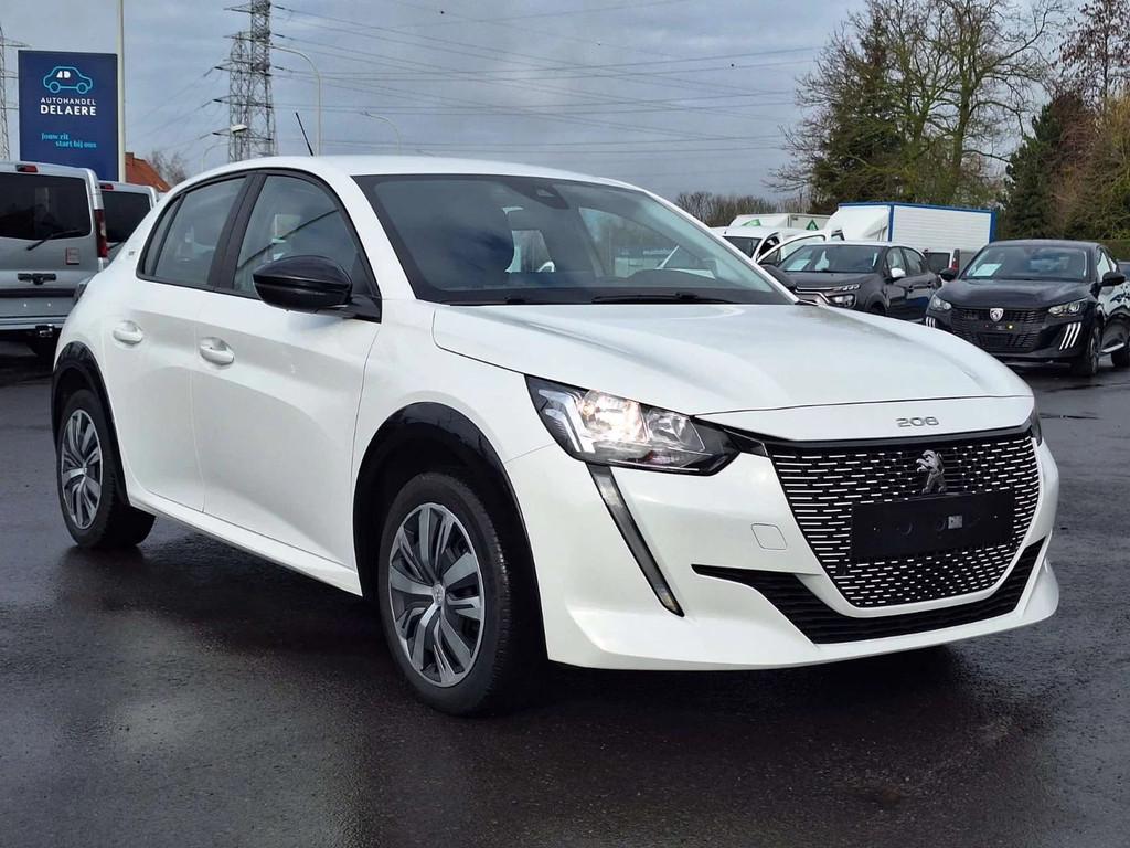 Peugeot 208 e-208 50 kWh Like 2023 (11529Netto+Btw/Tva), Auto's, Stof, Gebruikt, Zwart, USB
