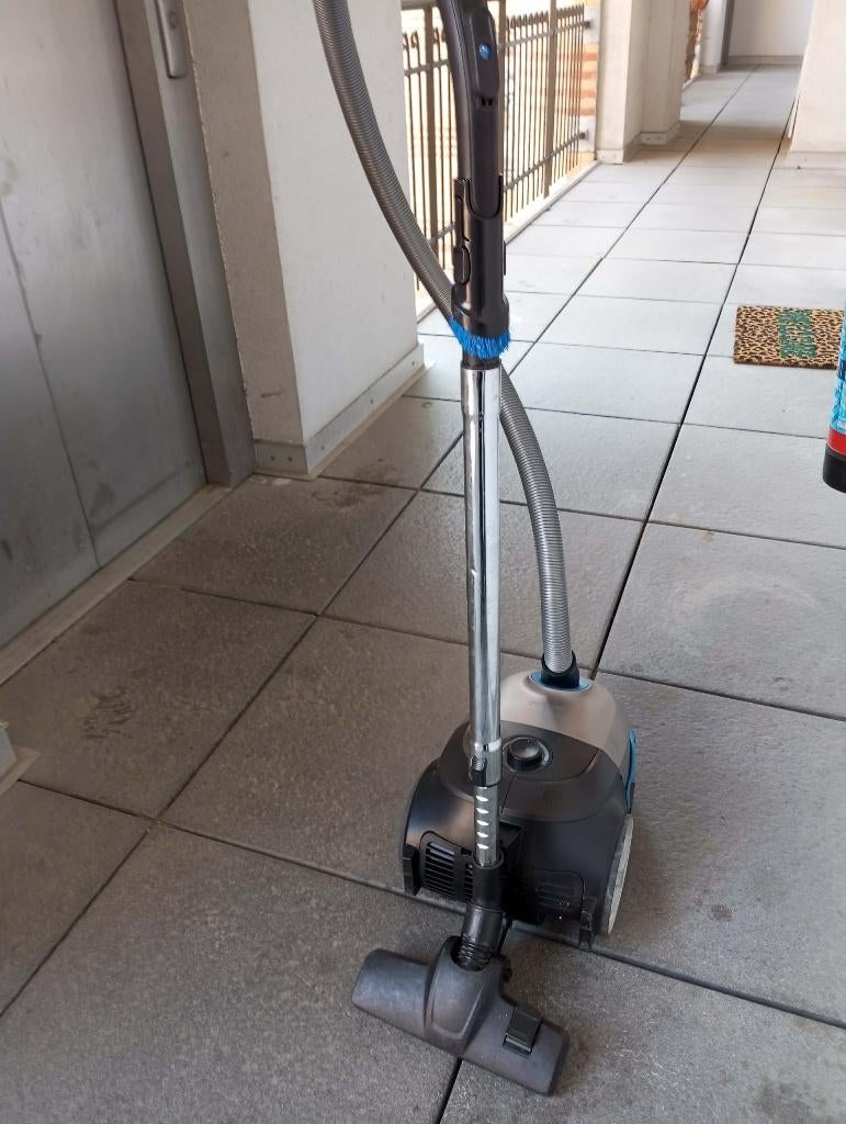 Aspirateur Philips, puissant, avec sac, Enlèvement, Comme neuf, Sac à poussière, Aspirateur