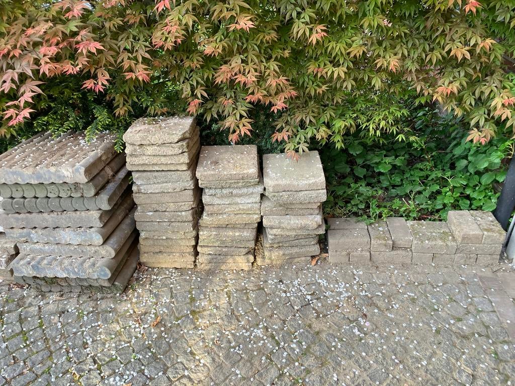 Gratis partij stenen, Tuin en Terras, Ophalen, Gebruikt, Klinkers, 5 tot 10 m²