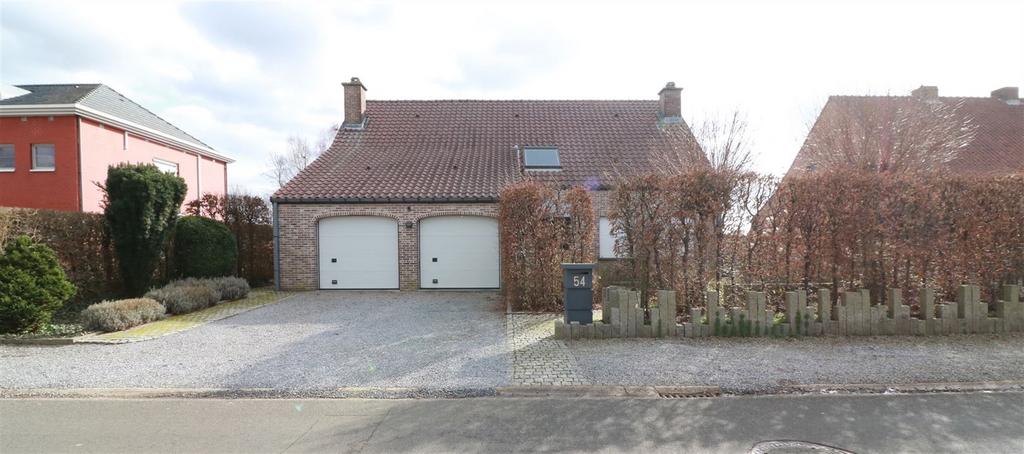 Vrijstaande woning met grote tuin, 250 m², 1000 à 1500 m², 4 pièces, Ventes sans courtier