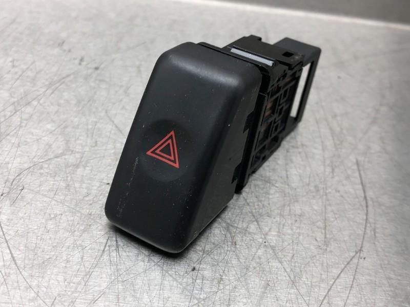 ALARMLICHTEN SCHAKELAAR Impreza II Plus (GG) (|06016|), Gebruikt, Subaru