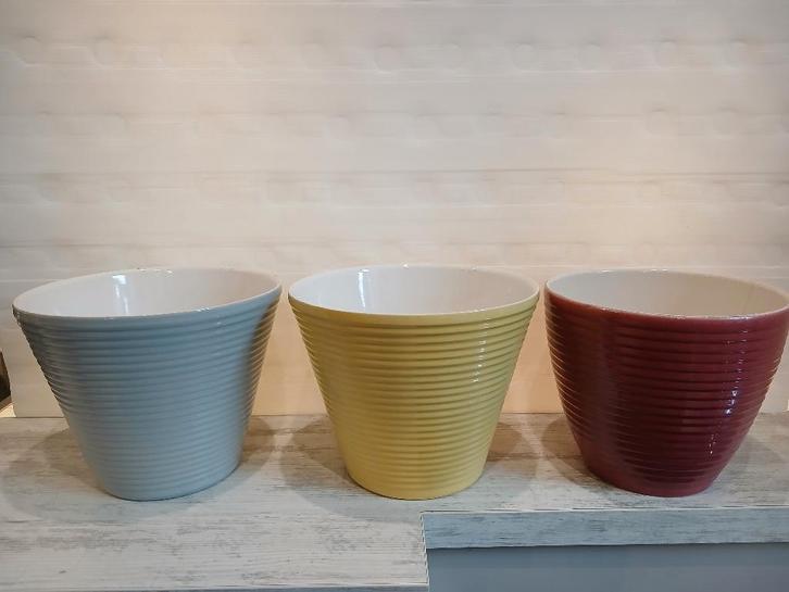 Vintage retro bloempotten geribbeld Ü Keramic Ø24,5 cm, Jardin & Terrasse, Pots de fleurs, Utilisé, Intérieur, Enlèvement ou Envoi