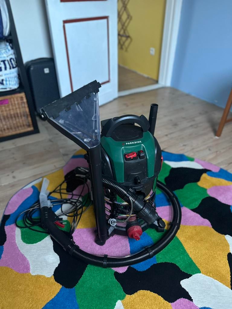 Parkside tapijtreniger en nat-/droogzuiger, Elektronische apparatuur, Stofzuigers, Zo goed als nieuw, Overige typen, 1600 tot 2000 watt