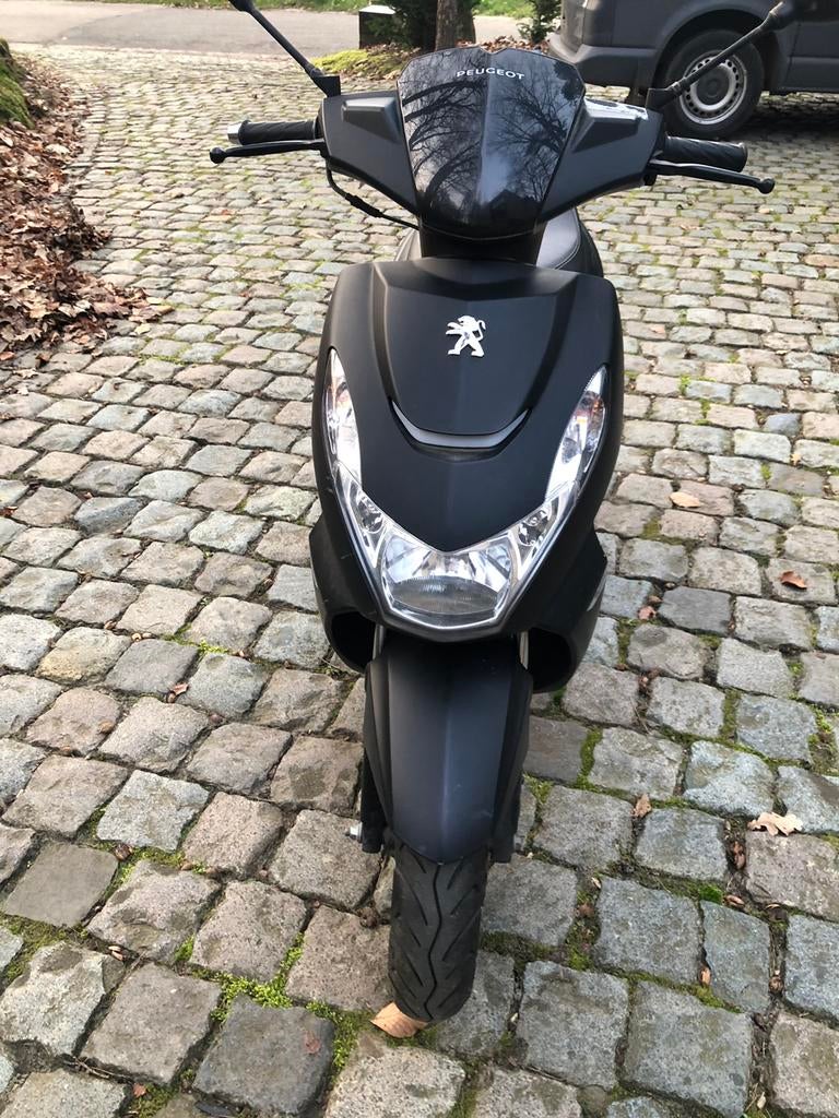 Peugeot Kisbee B klasse, Fietsen en Brommers, Scooters | Peugeot, Ophalen, Overige modellen, Zo goed als nieuw, 50 cc