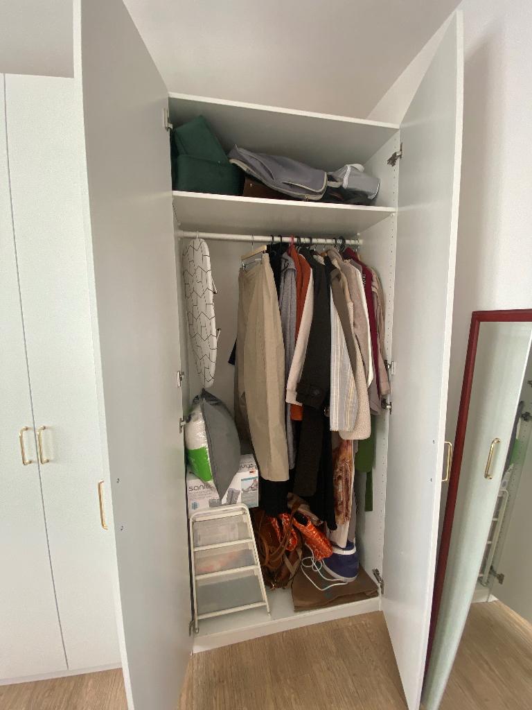 Une Armoire pax Ikea, Avec tablette(s), Comme neuf, Enlèvement, Moderne cleancore