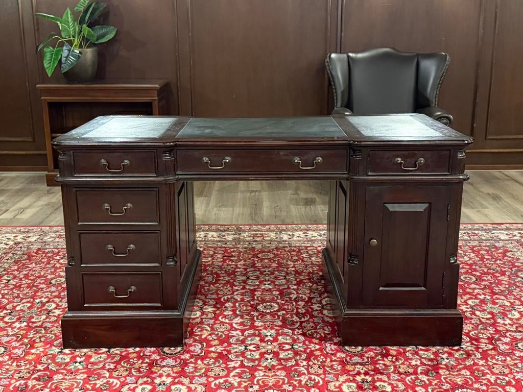 Klassiek Engels bureau #649, Maison & Meubles, Bureaux, Comme neuf, Autres types, Autres marques, Classique, Bois, Brun, Avec tiroirs