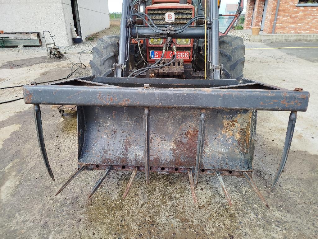 Agram hydraulische klauw frontlader, Ophalen, Zo goed als nieuw