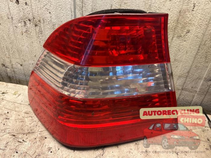 Feu arrière gauche d'un BMW 3-Serie, -, 3 mois de garantie, Utilisé, -