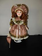 nr.560 - Porseleinen pop B, Verzamelen, Ophalen of Verzenden, Pop