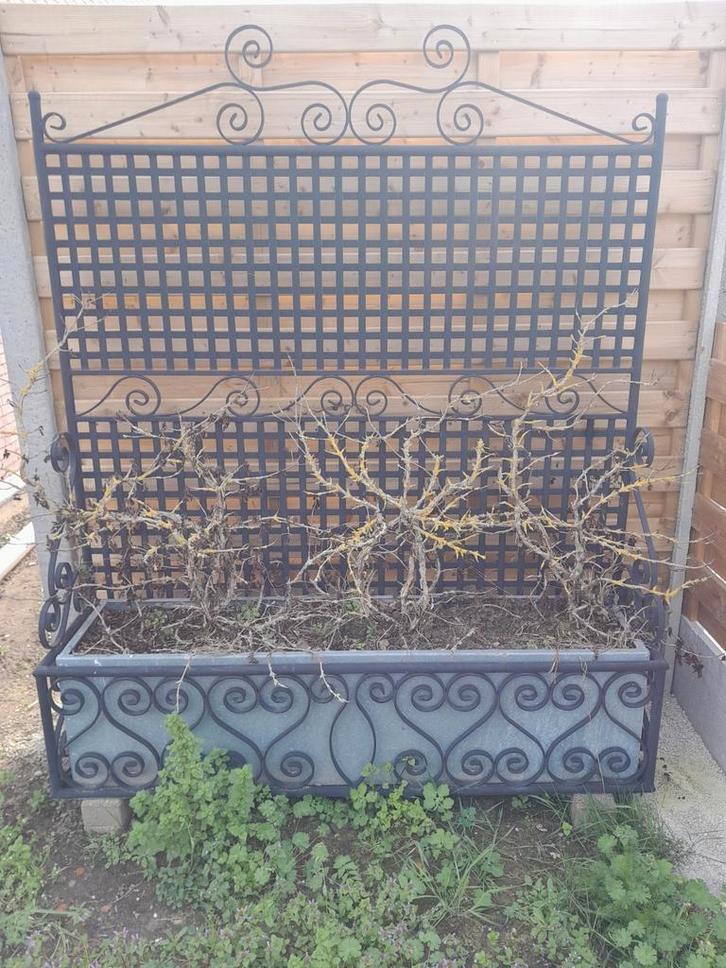 Zwart metalen tuinrek, Tuin en Terras, Bergingen en Tuinkasten, Gebruikt, Overige typen, Metaal, Ophalen