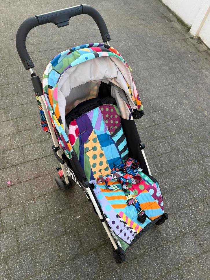 Maclaren quest arc jason woodside buggy, Kinderen en Baby's, Buggy's, Maclaren, Regenhoes, Verstelbare rugleuning, Voetenzak, Zonnekap