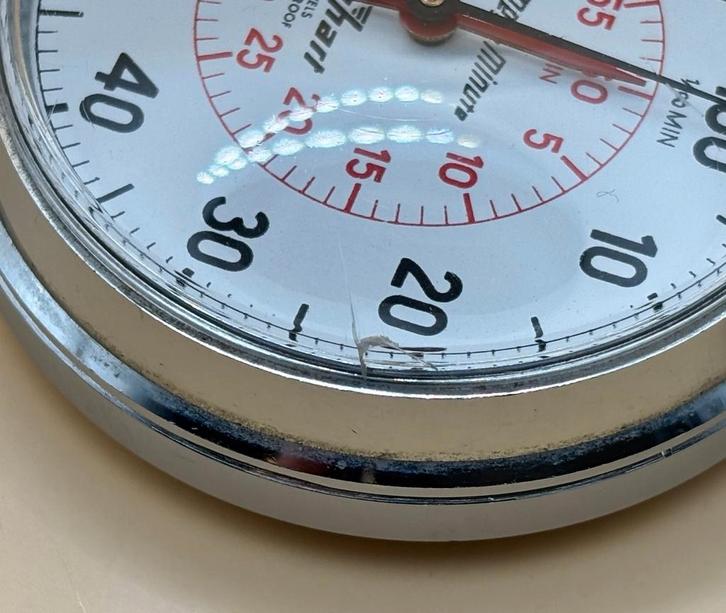 Chronomètre, Handtassen en Accessoires, Sporthorloges, Gebruikt, Rood, Ophalen of Verzenden