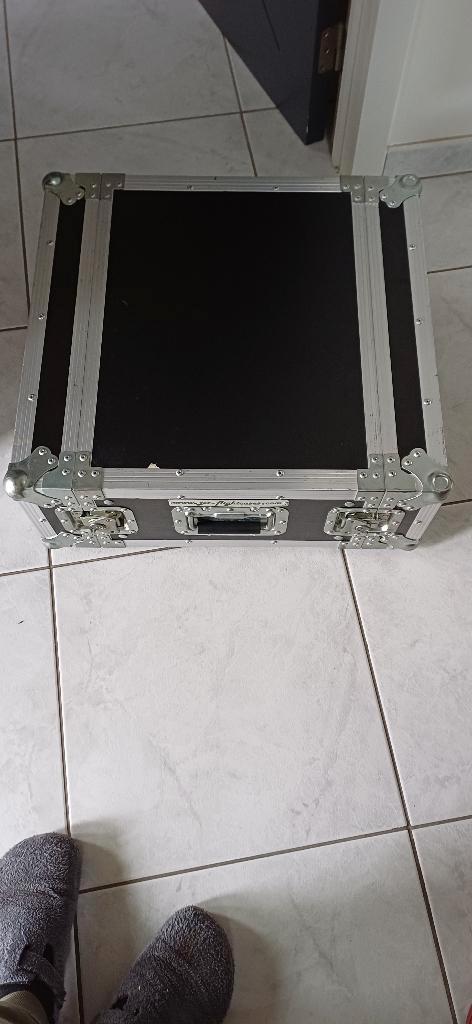 Peavey CS400 eindversterker – krachtig & betrouwbaar, Musique & Instruments, Amplis | Clavier, Moniteur & Sono, Utilisé, Sono