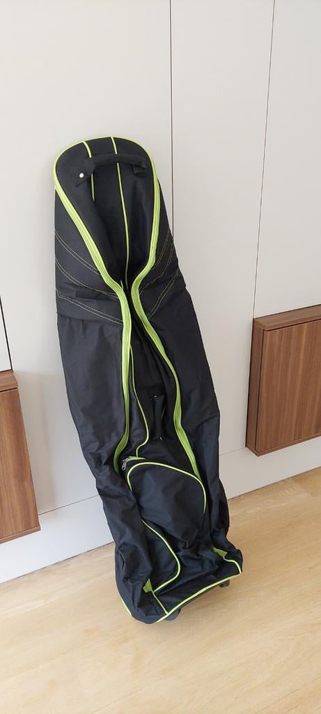 Nouveau sac de voyage pour sac de golf.A retirer sur Genval, Sports & Fitness, Enlèvement, Neuf, Autres types
