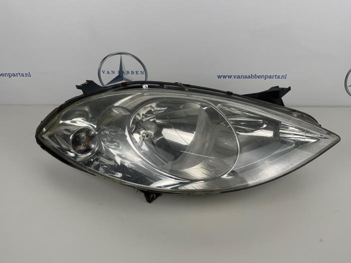 Koplamp rechts van een Mercedes A-Klasse, Auto-onderdelen, Verlichting, Mercedes-Benz, Gebruikt, 3 maanden garantie