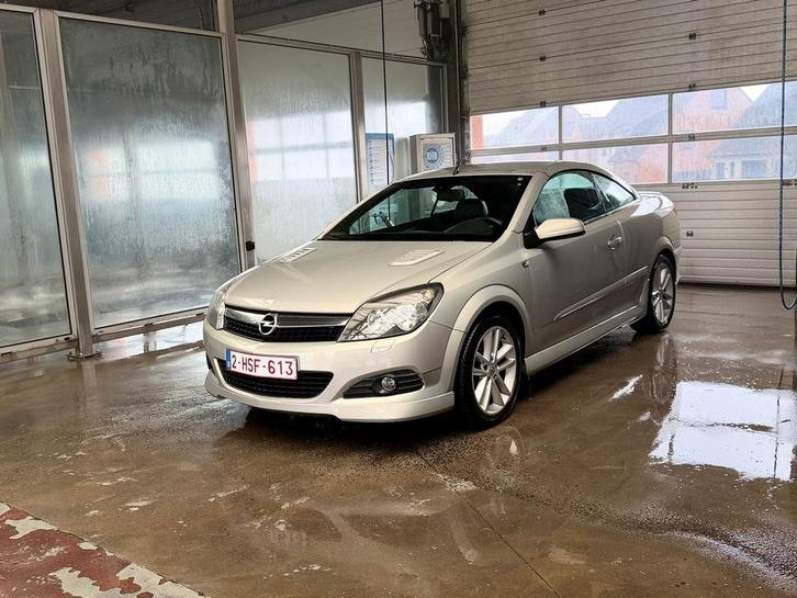 Opel Astra H à double toit Opc Line, Autos, Opel, Particulier, Astra, Essence, Euro 4, Cabriolet, Boîte manuelle, Argent ou Gris
