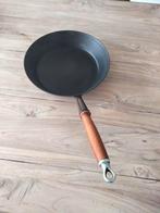Le Creuset gietijzer email braadpan koken nr28, Enlèvement ou Envoi, Plaques à induction, Utilisé, Poêle à frire ou Sauteuse