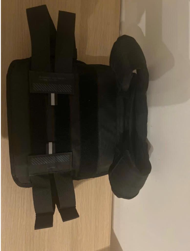 Gilet lesté noir, Sports & Fitness, Équipement de fitness, Enlèvement, Comme neuf, Plaques d'haltères