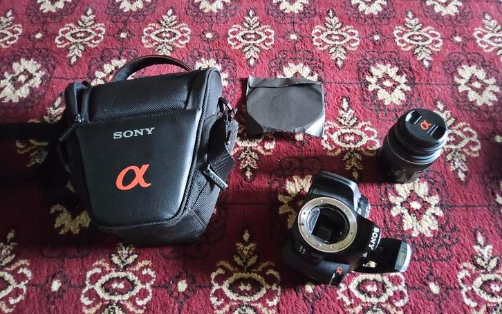 Sony Alpha A230 presque neuf avec carte mémoire et accessoir, TV, Hi-fi & Vidéo, Appareils photo numériques, Sony, Enlèvement ou Envoi