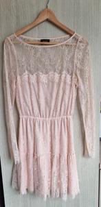 Liu Jo Milano Prachtige nude/roze kanten jurk, Kleding | Dames, Jurken, Liu Jo, Ophalen of Verzenden, Zo goed als nieuw, Roze