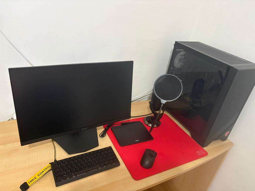 GAMİNG SETUP, Ophalen, Zo goed als nieuw