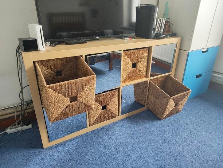 Meuble KALLAX IKEA 24 box + paniers tressés – À donner, Maison & Meubles, Armoires | Étagères, Utilisé, Enlèvement