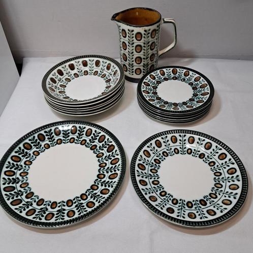 Boch notenhouten decor, Antiek en Kunst, Antiek | Servies compleet, Ophalen of Verzenden