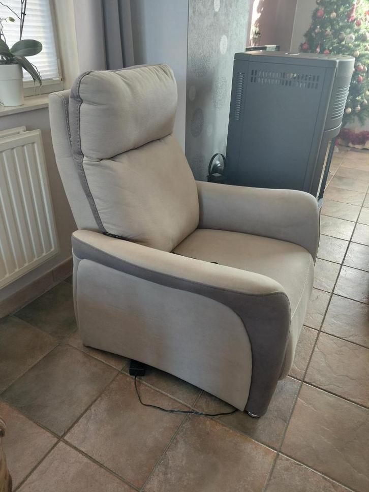 Fauteuil détente électrique, Maison & Meubles, Fauteuils, Comme neuf, Moins de 75 cm, Enlèvement ou Envoi
