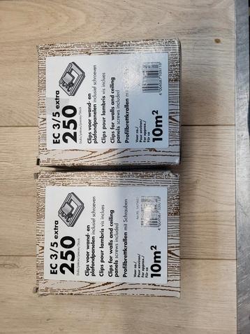 clips voor wand en plafondpanelen beschikbaar voor biedingen