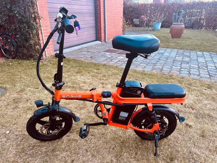 Vélo électrique Engwe pliable compact et flexible, nouveau !, Vélos & Vélomoteurs, Vélos | Tandems, Neuf, Moins de 10 vitesses
