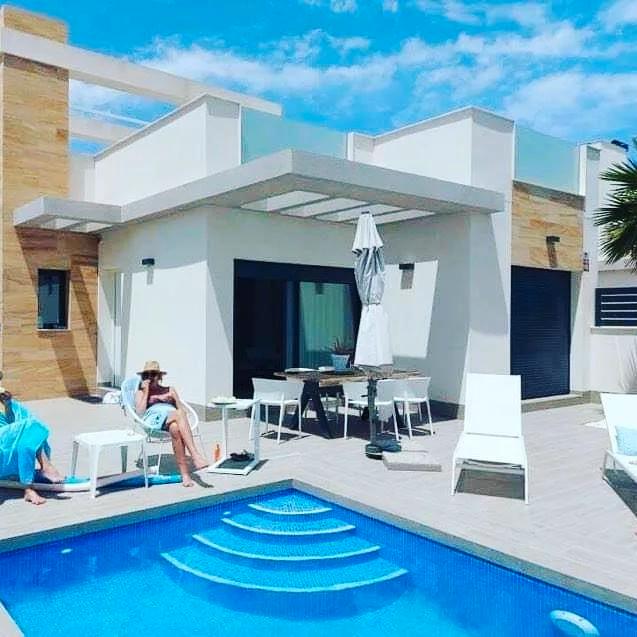 Nieuwbouw  bungalow te huur. Torrevieja, Vakantie, Vakantie | Aanbiedingen en Last minute