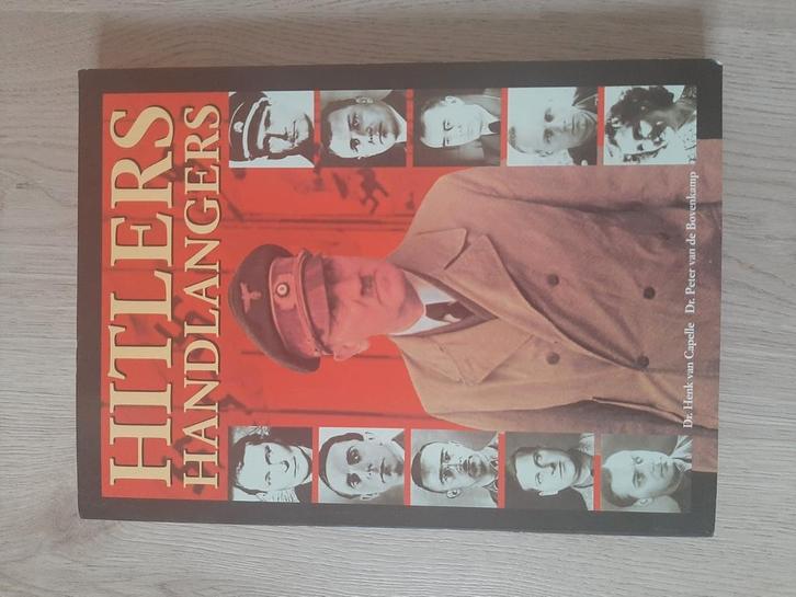 Hitlers Handlangers, Verzamelen, Militaria | Tweede Wereldoorlog, Ophalen of Verzenden