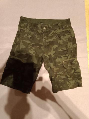 Short cargo camoufflage beschikbaar voor biedingen