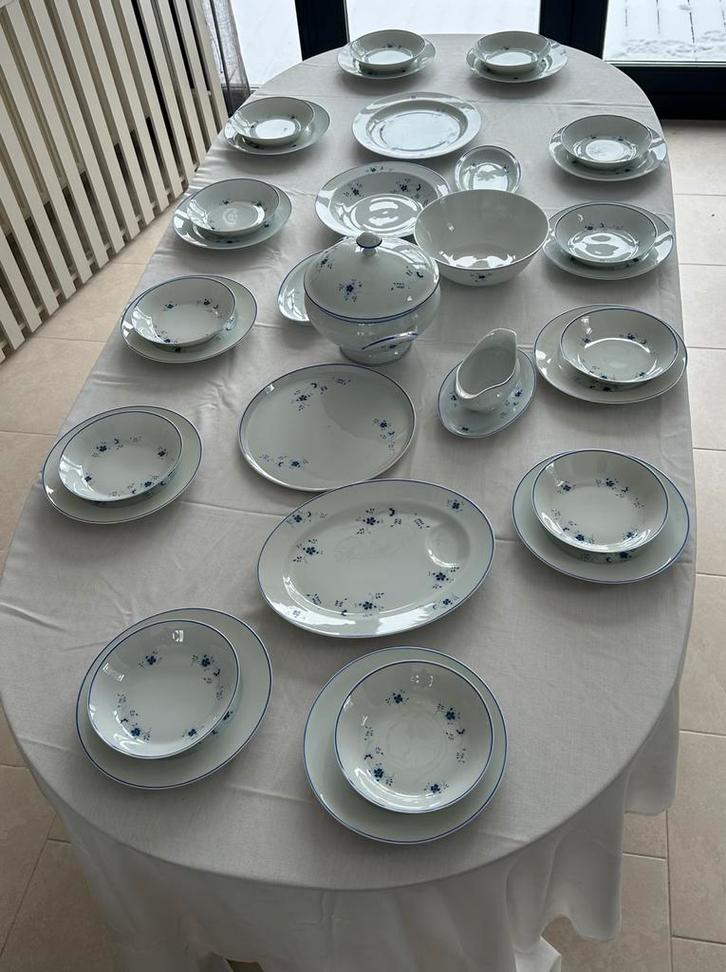 Service de table Limoges – Porcelaines A.P. – 81 pièces, Antiquités & Art, Antiquités | Services (vaisselle) complet, Enlèvement