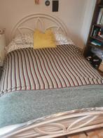 Gratis metalen wit bed 140x200, Maison & Meubles, Chambre à coucher | Lits, 140 cm, Enlèvement, Blanc, Deux personnes