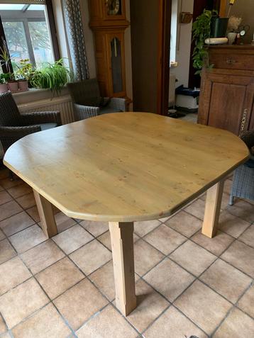 Table carree en pin, Maison & Meubles, Tables | Tables à manger, Enlèvement, Comme neuf, Pin