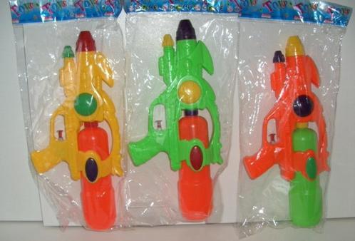 PARTIJ WATERPISTOLEN DIVERSE MATEN 18 stuks NIEUW, Kinderen en Baby's, Speelgoed | Buiten | Actiespeelgoed, Nieuw, Ophalen of Verzenden