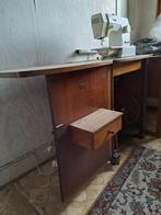 Antieken naaimachine meubel, Ophalen