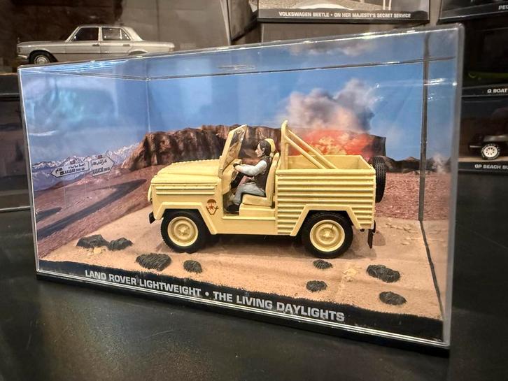 Land Rover Lightweight - James Bond, Hobby en Vrije tijd, Modelauto's | 1:43, Gebruikt, Auto, Universal Hobbies, Ophalen of Verzenden