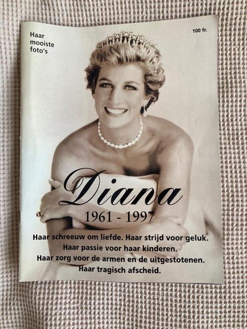 Lady Diana haar mooiste foto's 1961-1997, Collections, Maisons royales & Noblesse, Neuf, Magazine ou livre, Enlèvement ou Envoi