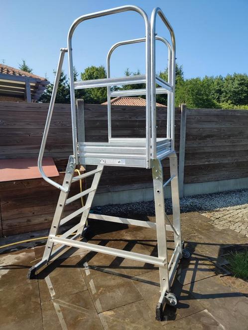 Eurokraft alu platformtrap verrijdbaar, Doe-het-zelf en Bouw, Ladders en Trappen, Zo goed als nieuw, Trap, Ophalen