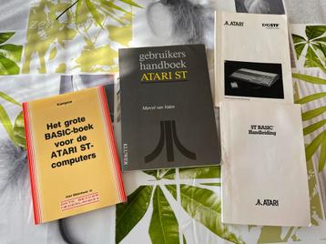 2 Boeken atari ST en originele handleiding📖📚📖, Enlèvement, Comme neuf, Système d'exploitation