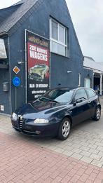 Alfa Romeo 147 twinspark 1.6 benzine mag in lez, Elektrische ramen, Blauw, Leder, Bedrijf