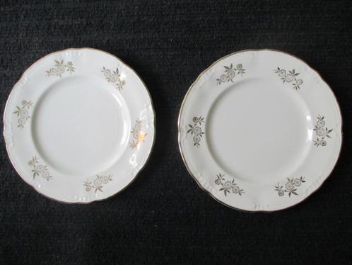 Particulier Lot  2 stuks Romantishe oud dessert bordjes BOCH, Huis en Inrichting, Keuken | Servies, Zo goed als nieuw, Overige stijlen