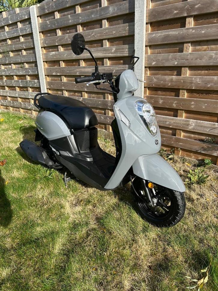 100% Originele Sym Mio i50 Topstaat !, Fietsen en Brommers, Scooters | SYM, Zo goed als nieuw, Mio, Klasse A (25 km/u), Benzine