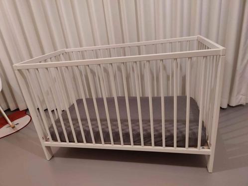 ledikant babybed met toebehoren, Kinderen en Baby's, Babywiegjes en Ledikanten, Gebruikt, Ledikant, Ophalen