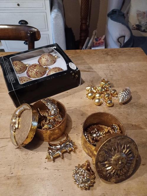 Goudkleurige kerstdecoratie vanaf 2 euro, Diversen, Kerst, Ophalen of Verzenden