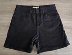 Zwarte jeansshort maat 36, Ophalen of Verzenden, Gedragen, Zwart, W28 - W29 (confectie 36)