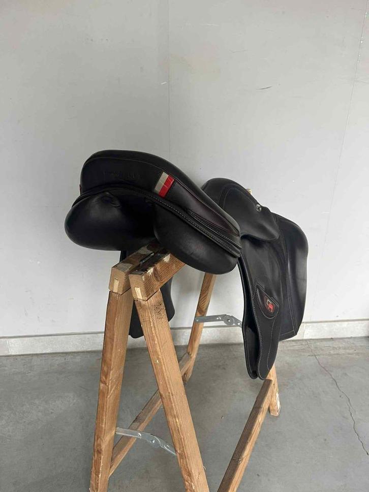 Erreplus CA zadel – Cacao Brown – 18 inch, Dieren en Toebehoren, Paarden en Pony's | Zadels, Zo goed als nieuw, Springen, Ophalen