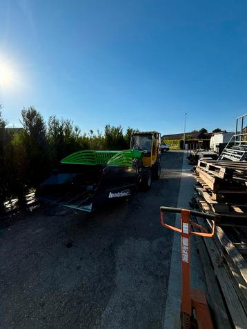 Vdw stroblazer beschikbaar voor biedingen